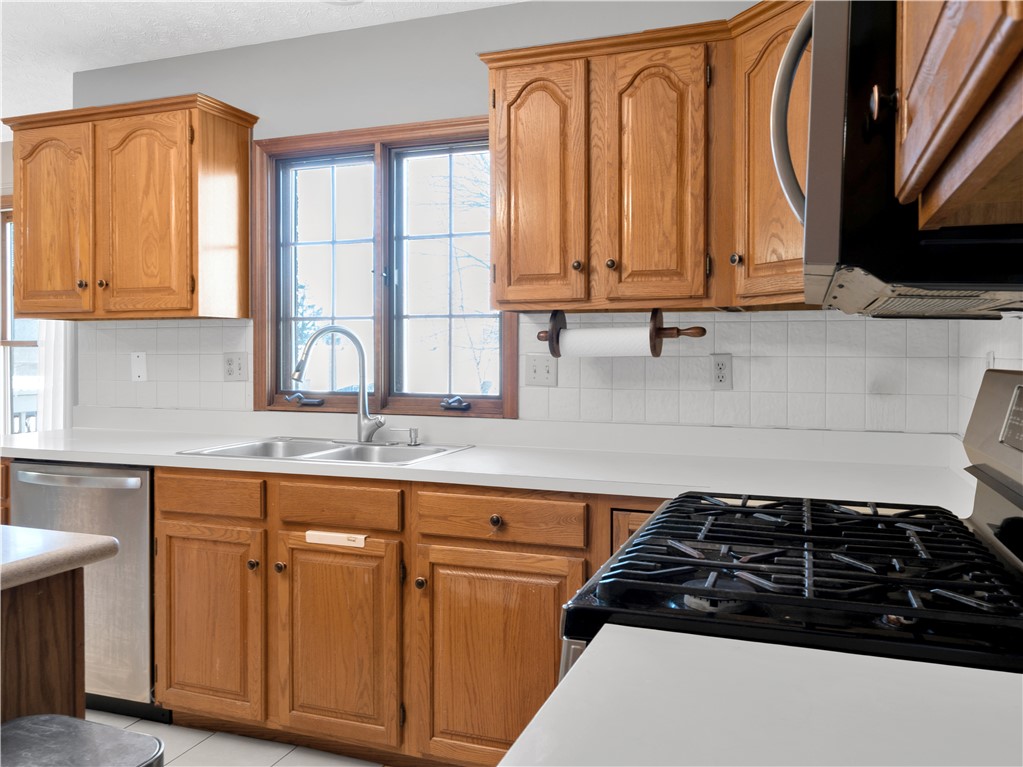 25 Callaway Springboro, OH 45066 - Photo 7 of 51 This kitchen offers functionality and comfort, perfect for daily living and entertaining.