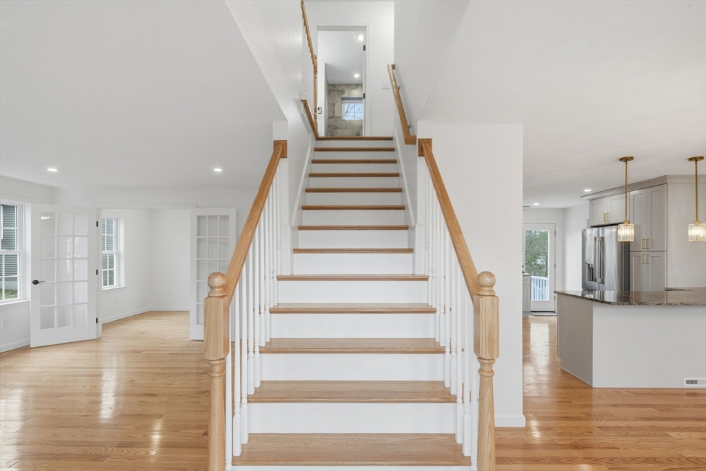 38 Colonial Road Webster, MA 01570 - Photo 18 of 41