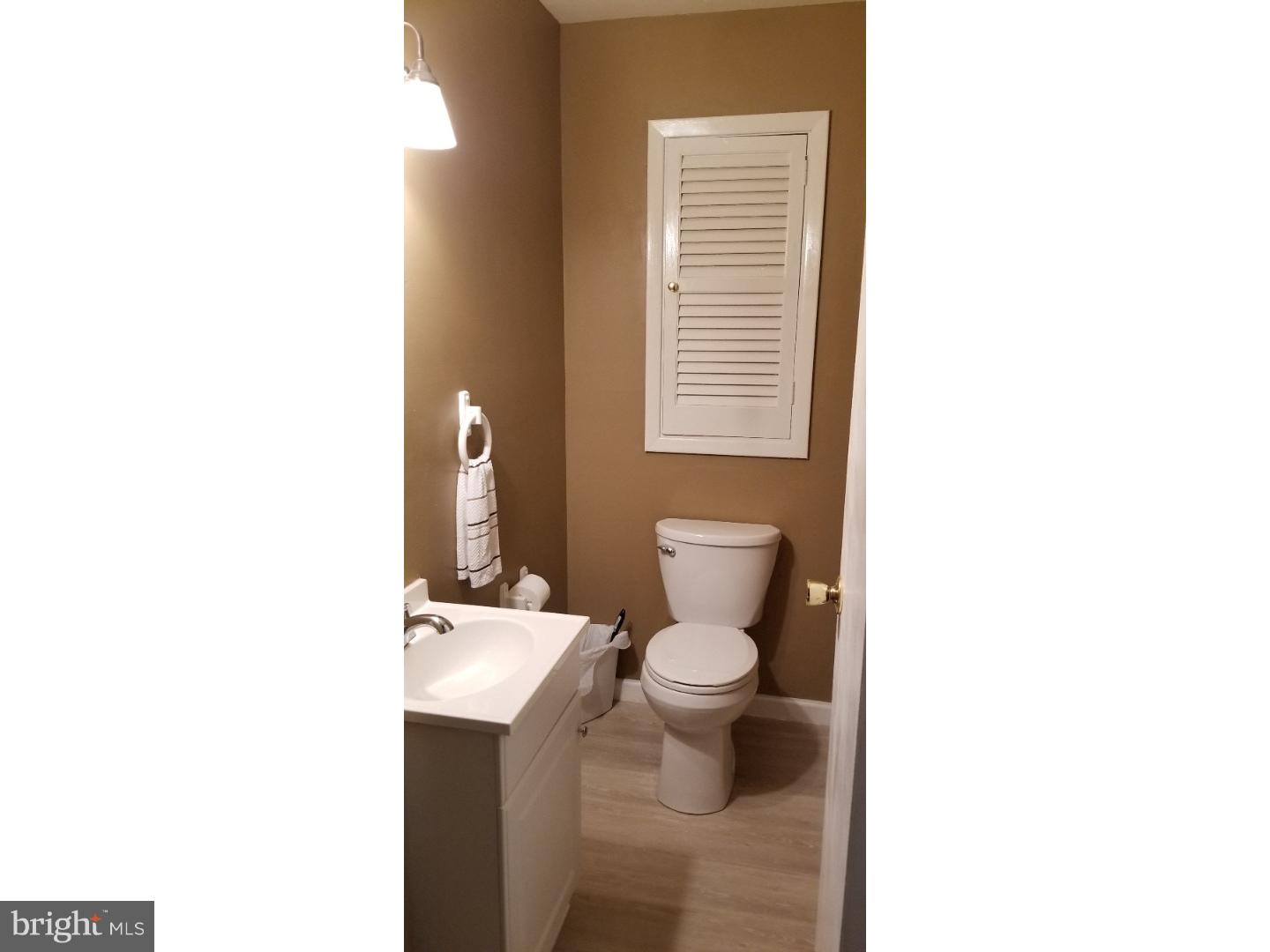 9950 Wingtip Road Philadelphia, PA 19115 - Photo 12 of 24 Gallery Image 12
