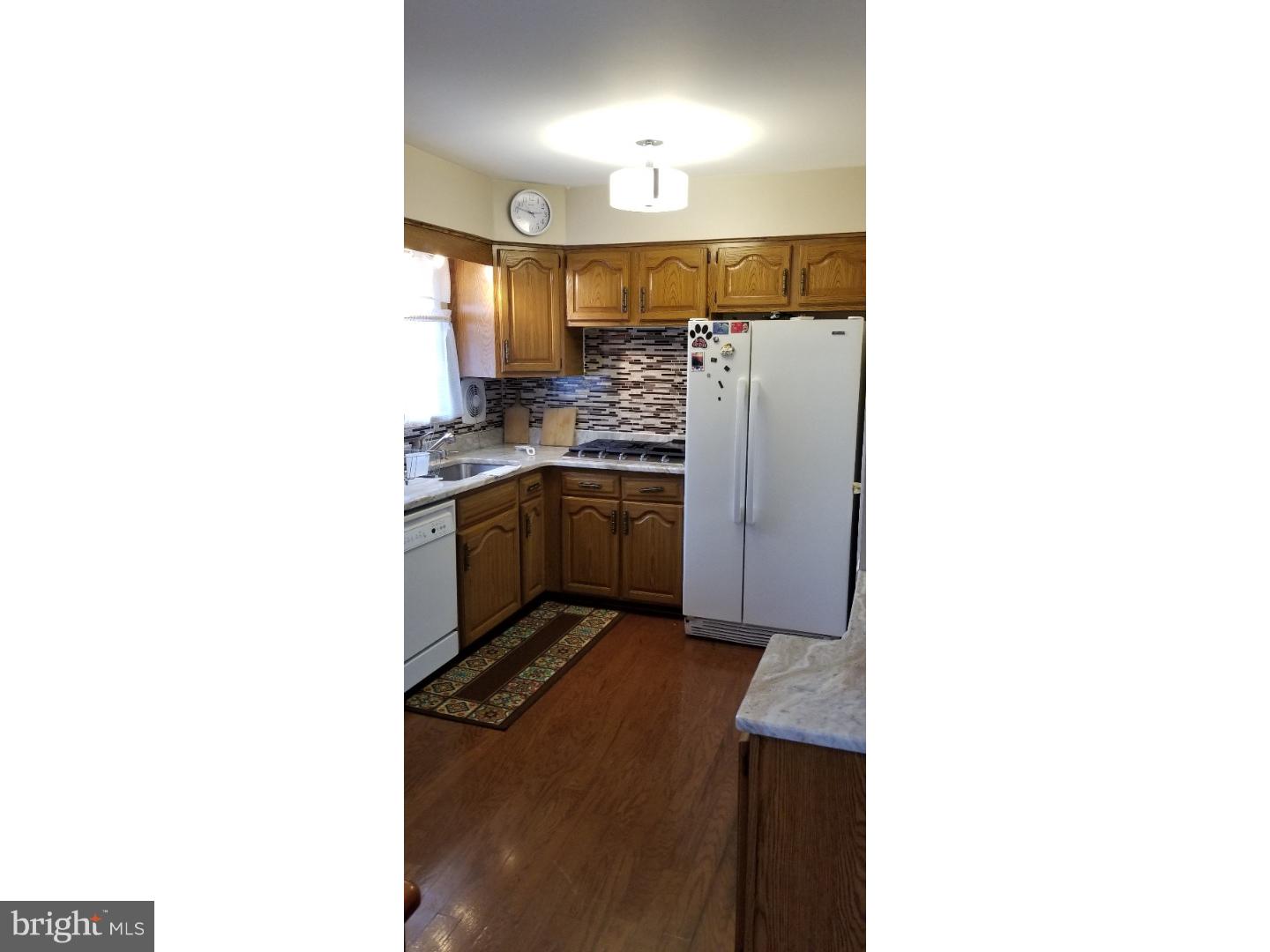 9950 Wingtip Road Philadelphia, PA 19115 - Photo 8 of 24 Gallery Image 8