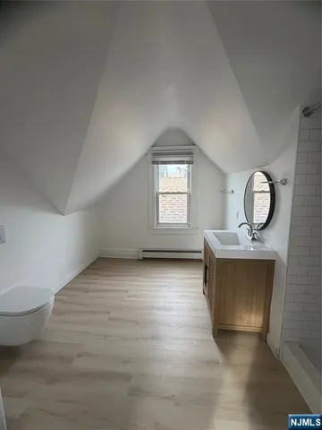 $3,600 | 70 Charles Street, Unit 2, Jersey City, NJ 07307