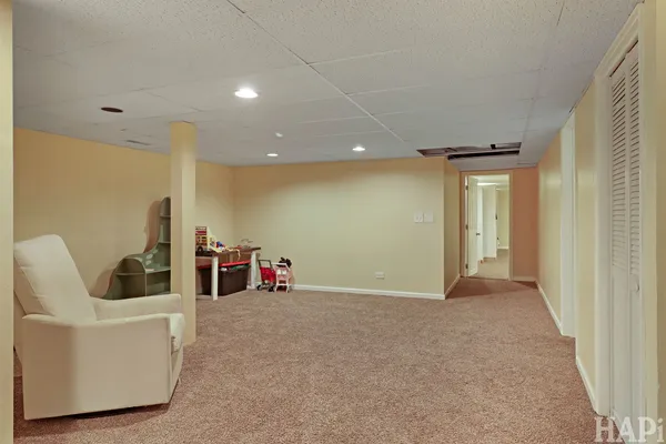 a view of livingroom with seating area