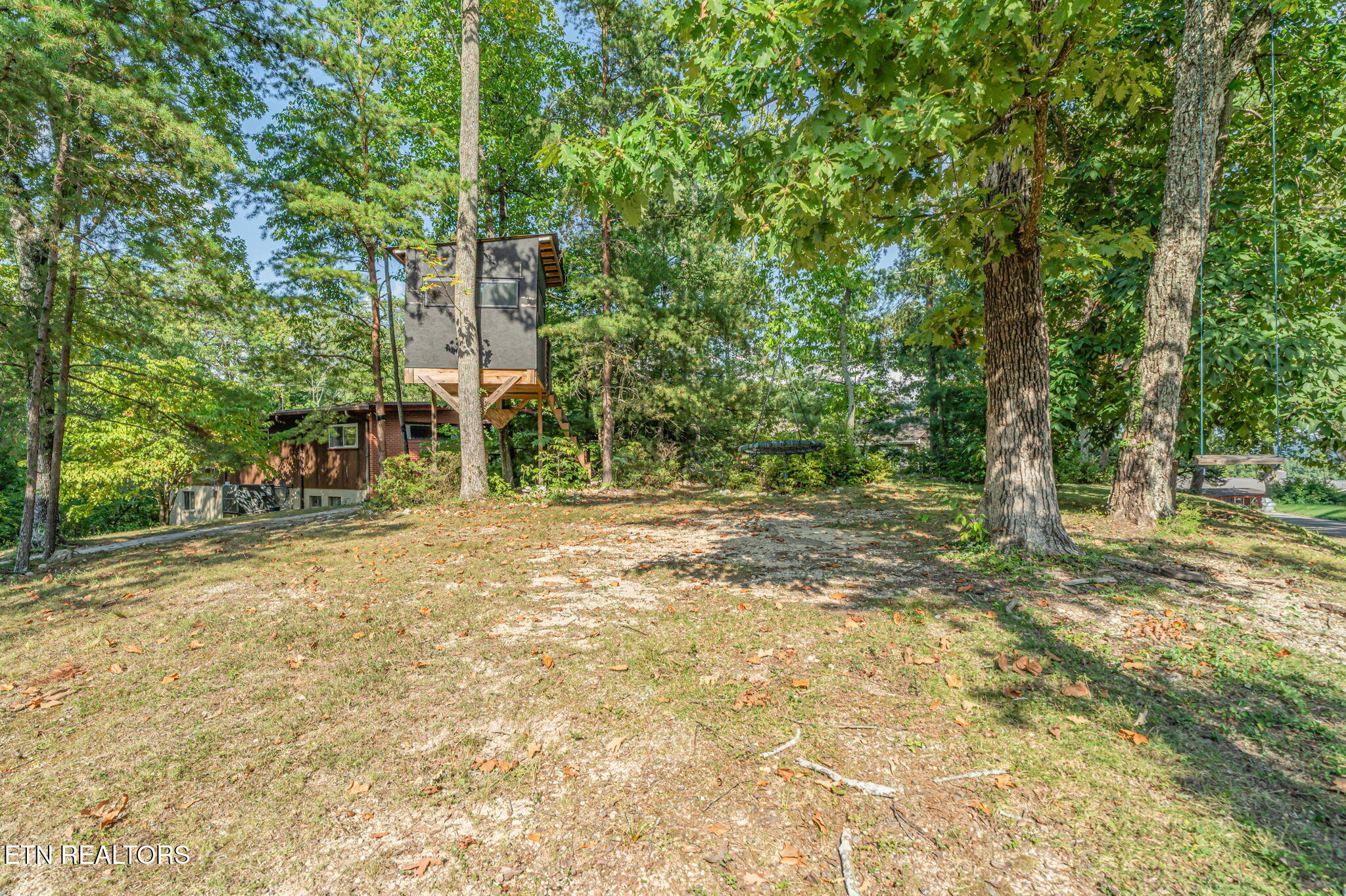 106 Elliott Circle Oak Ridge, TN 37830 - Photo 6 of 57 6-web-or-mls-106 Elliot Circle -5