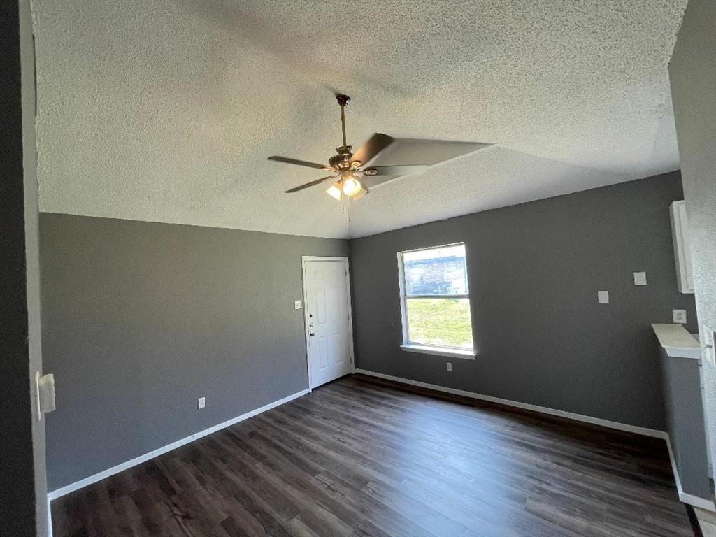 5336 Flamingo Road Fort Worth, TX 76119 - Photo 11 of 12