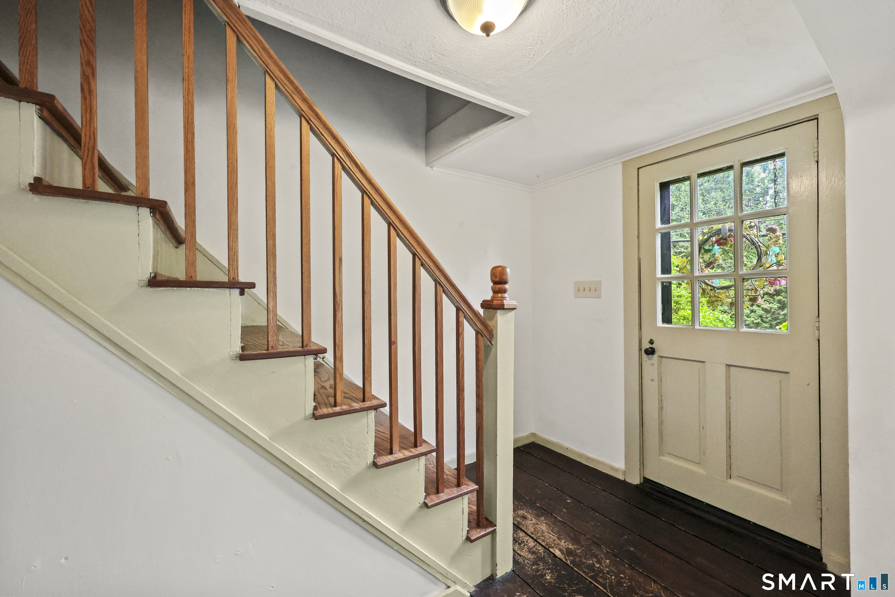 917 Hopewell Road Glastonbury, CT 06033 - Photo 19 of 39 a view of entryway