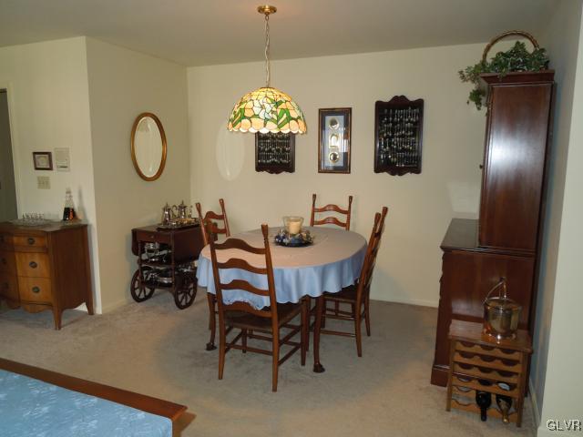 895 Cold Spring Road Allentown, PA 18103 - Photo 8 of 22 Gallery Image 8