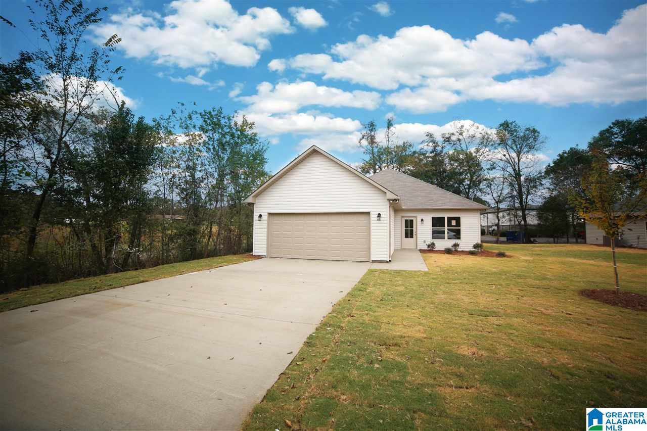 91 Carriage House Road Southwest Bessemer, AL 35022 - Photo 3 of 19
