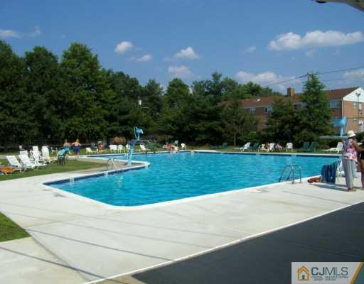 182 Evergreen Road, Unit 4A Edison, NJ 08837 - Photo 7 of 8 Gallery Image 7