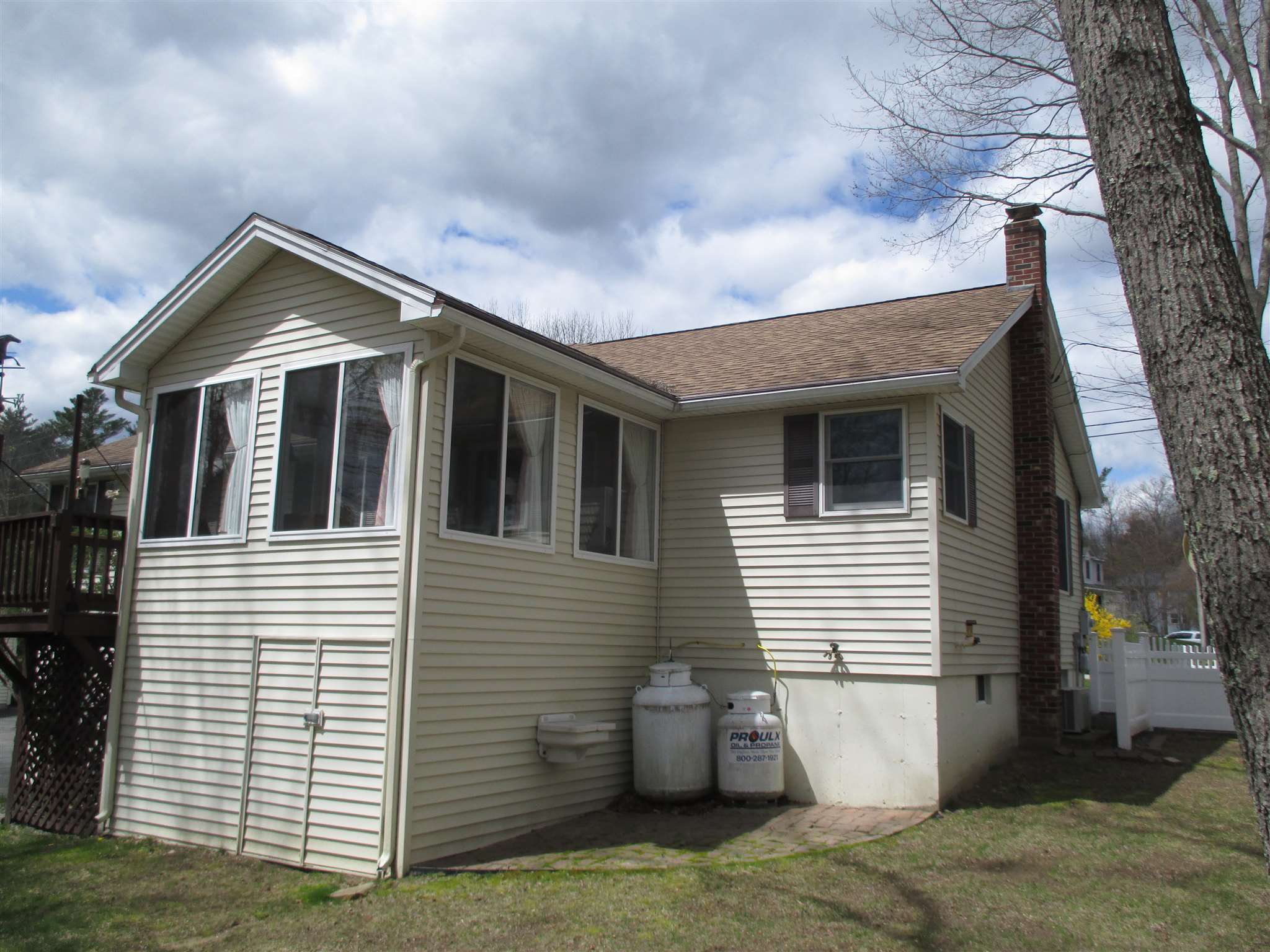 3 Capitol Circle Rochester, NH 03867 - Photo 7 of 32