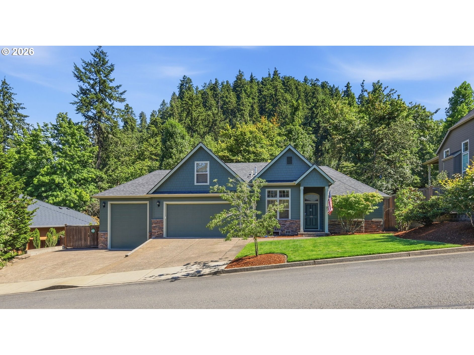 435 Mountaingate Drive Springfield, OR 97478 - Photo 3 of 39