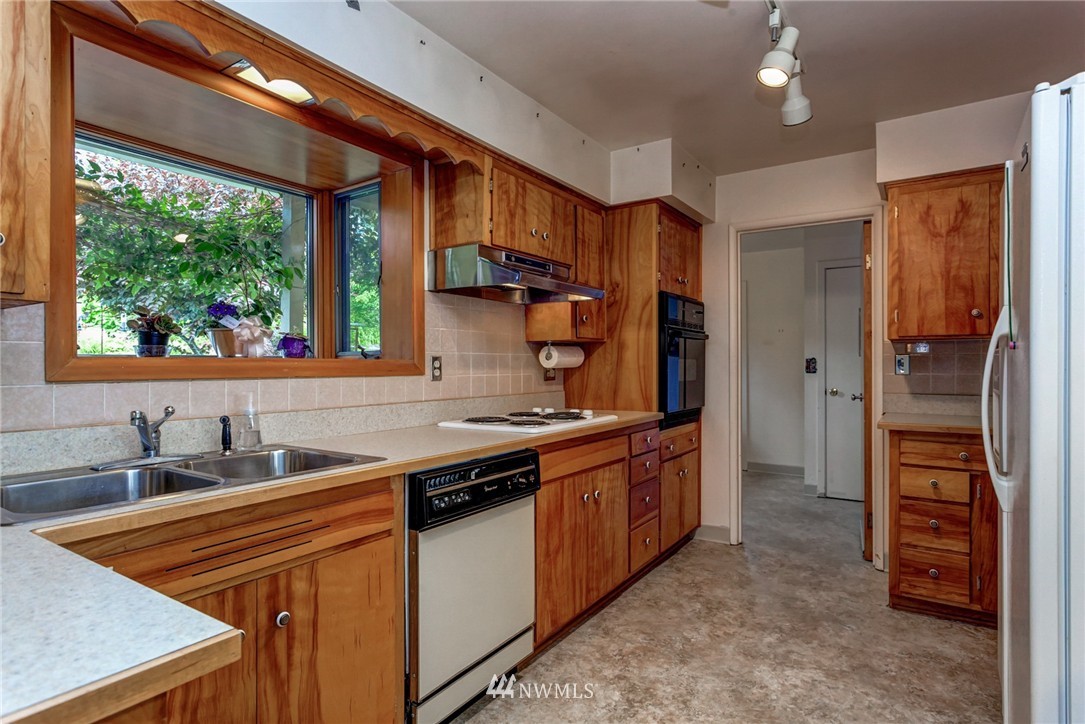 2220 View Ridge Drive Bellingham, WA 98229 - Photo 4 of 25 Gallery Image 4