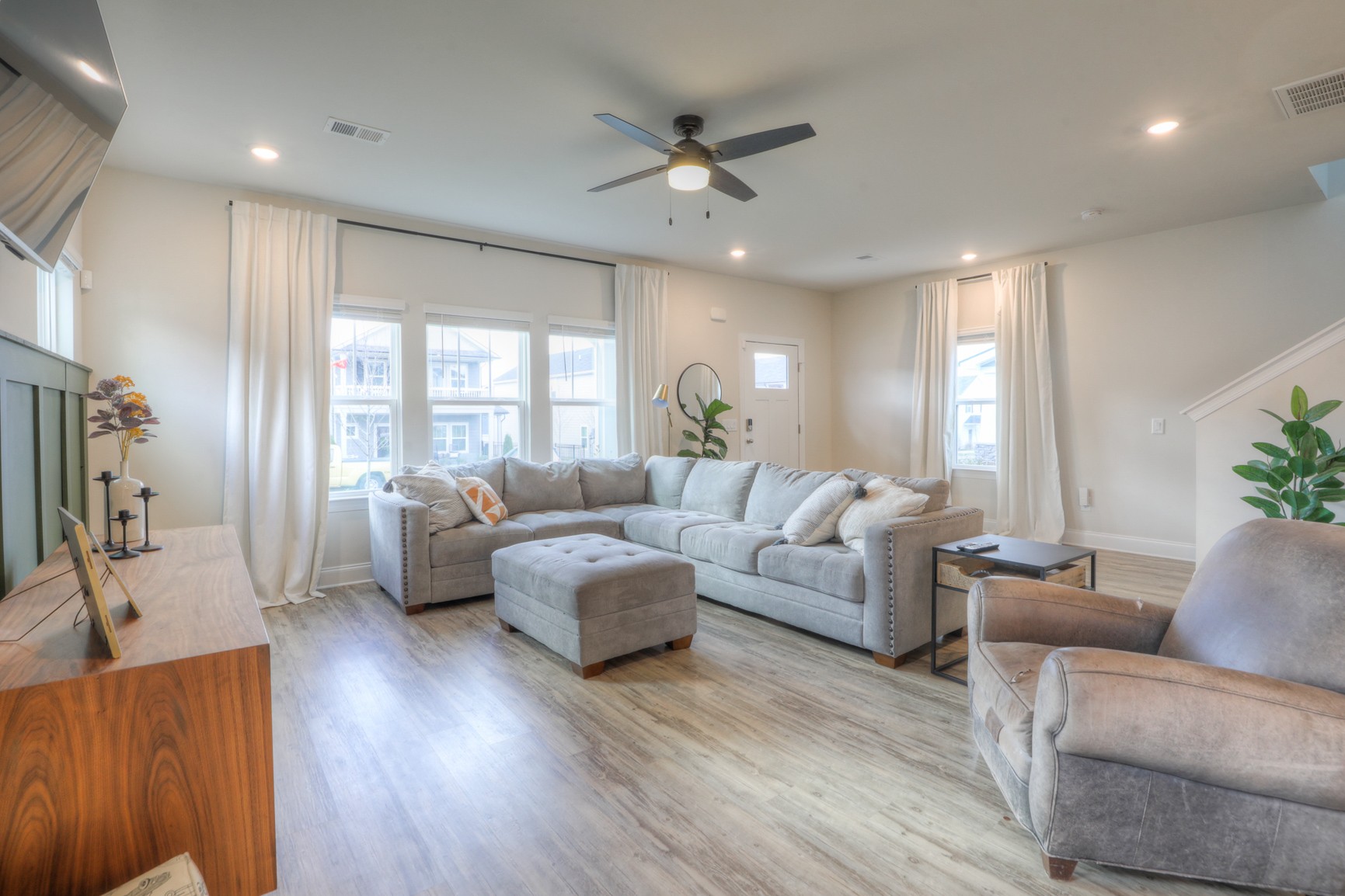2072 Notchleaf Road Antioch, TN 37013 - Photo 3 of 30 a living room with furniture and a large window
