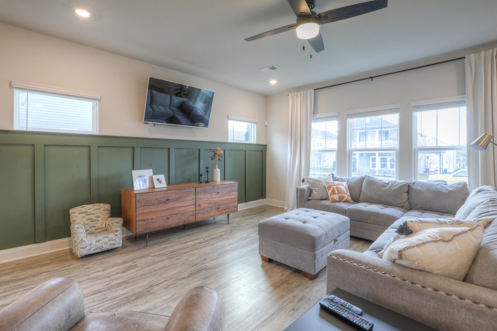 2072 Notchleaf Road Antioch, TN 37013 - Photo 4 of 30 a living room with furniture and a large window