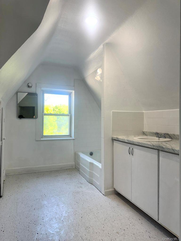 560 Taxter Road Elmsford, NY 10523 - Photo 32 of 39