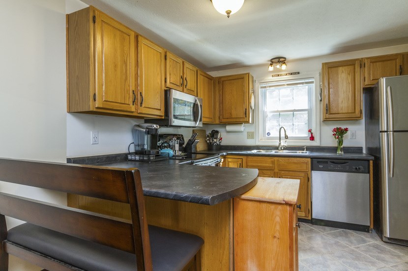 100 Weston Road Manchester, NH 03103 - Photo 8 of 25 Gallery Image 8