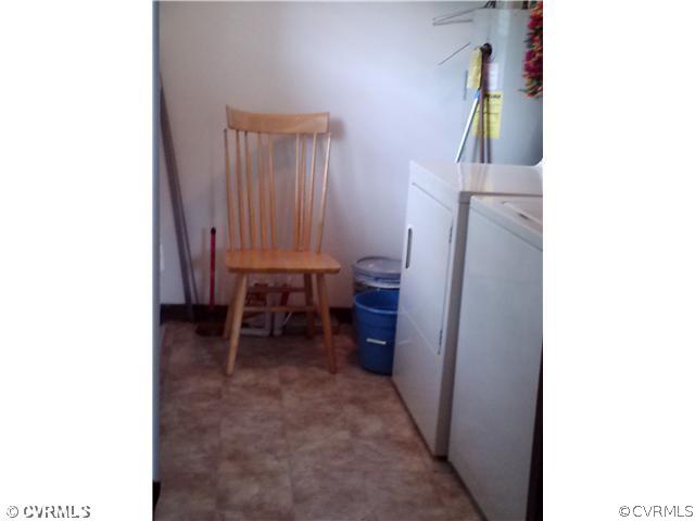 3433 Britton Road Henrico, VA 23231 - Photo 13 of 17 Laundry - Large Walk -In Laundry Room off Kitchen