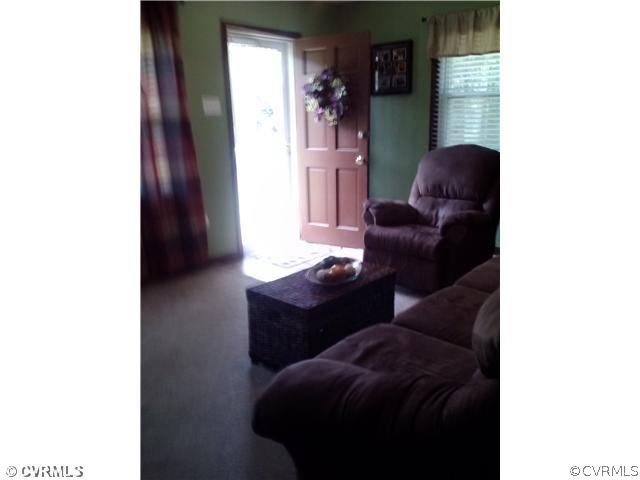 3433 Britton Road Henrico, VA 23231 - Photo 5 of 17 Den/Family/Great Room - Bright and Open Living/Fam