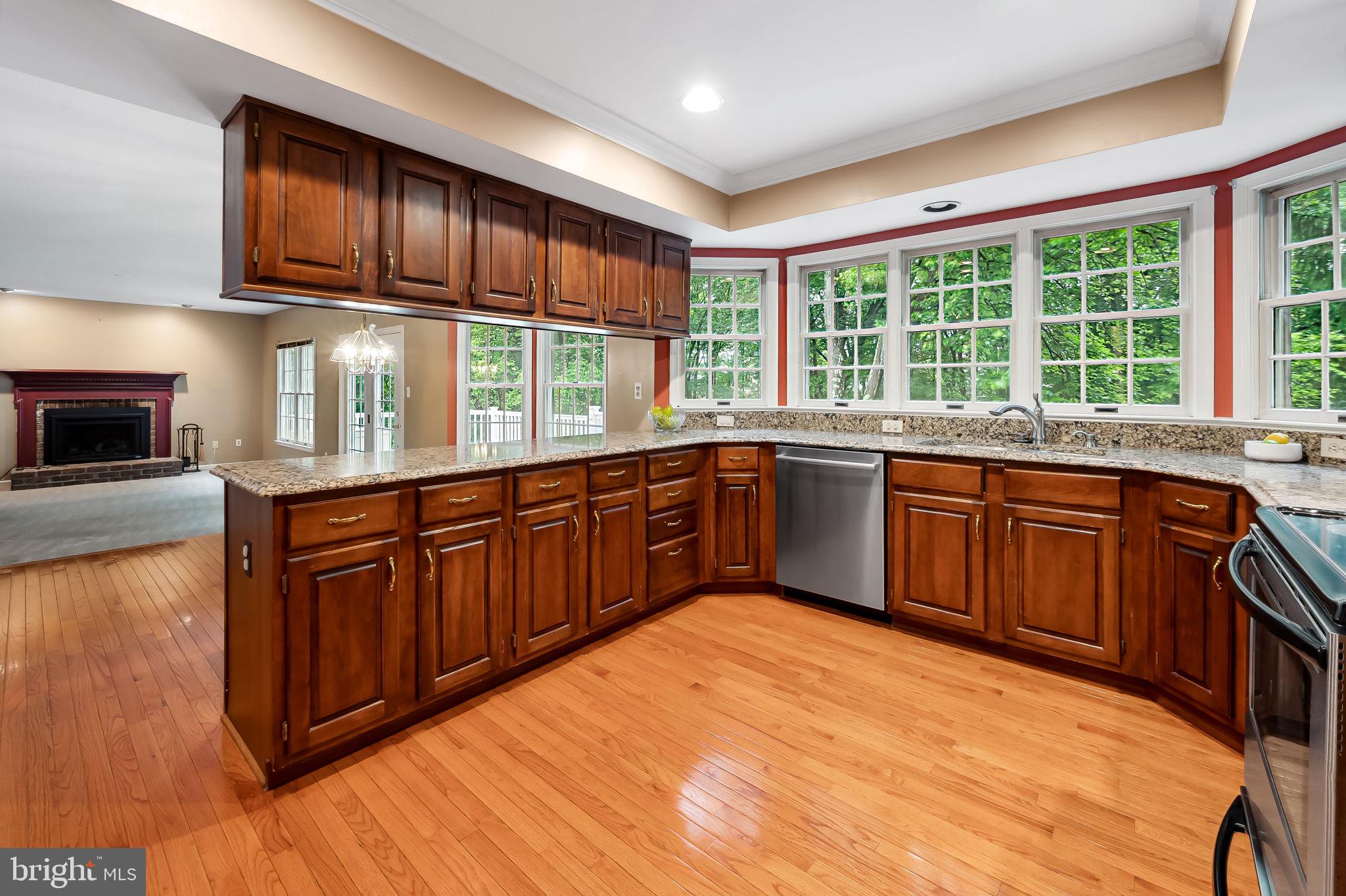 6902 Raven Lane Columbia, MD 21044 - Photo 15 of 47 Kitchen
