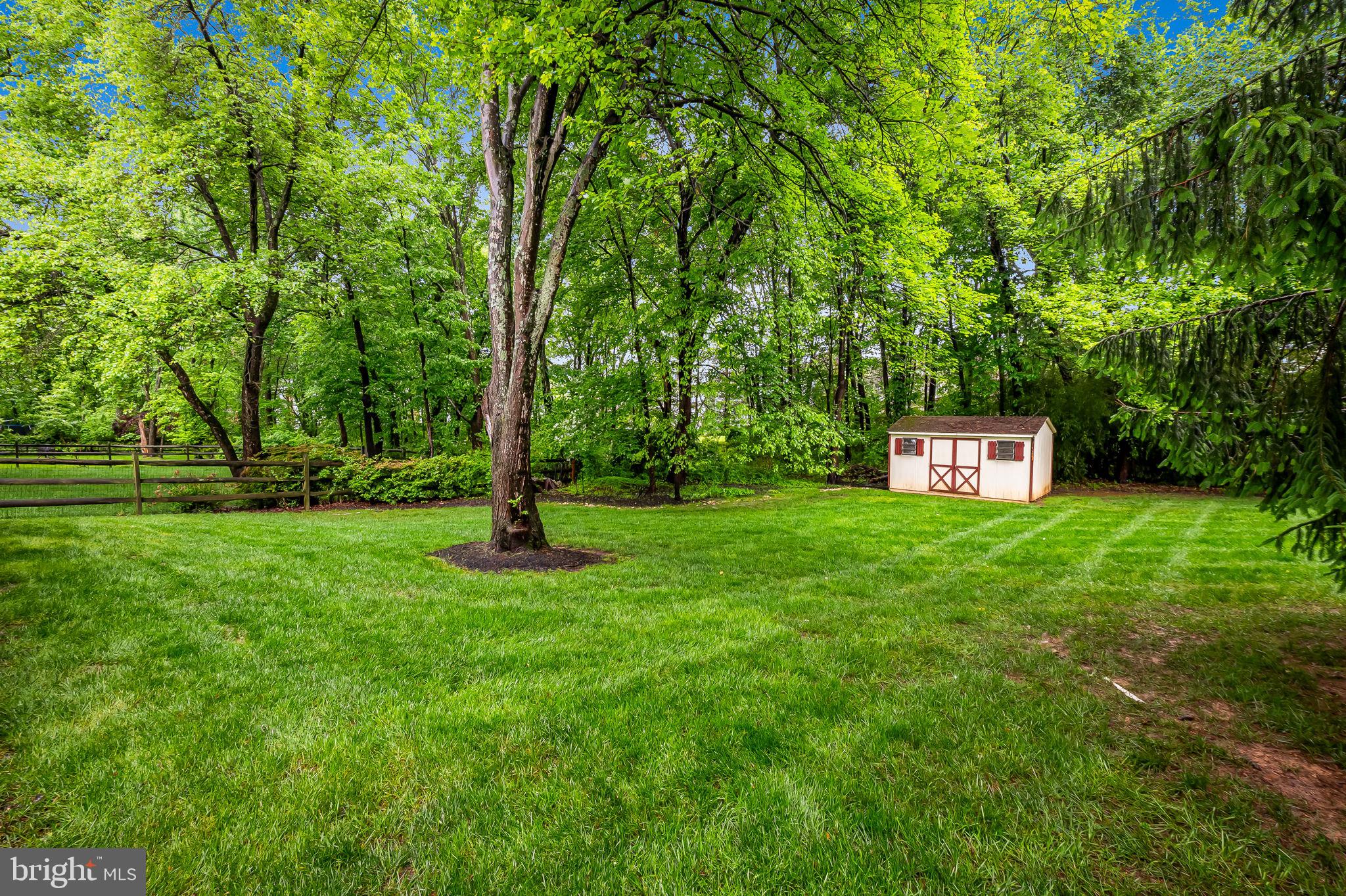 6902 Raven Lane Columbia, MD 21044 - Photo 22 of 47 a view of a back yard