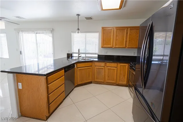 $2,300 | 7873 Laurelton Place, Las Vegas, NV 89147