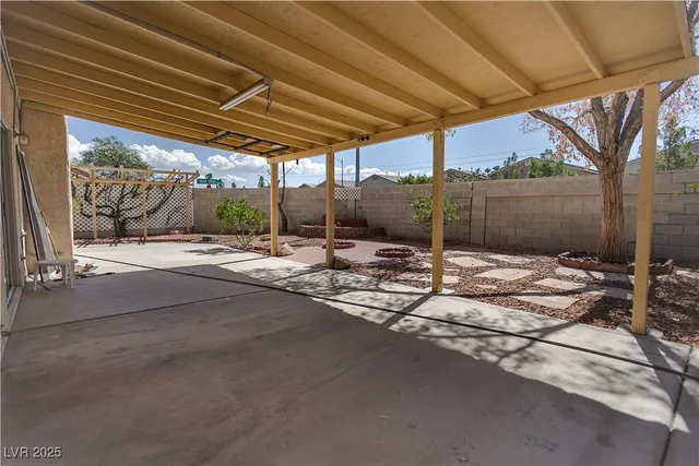 $2,300 | 7873 Laurelton Place, Las Vegas, NV 89147