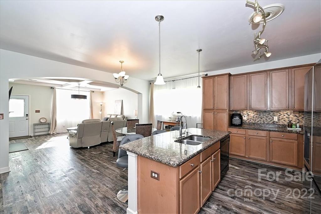4533 David Cox Road Charlotte, NC 28269 - Photo 20 of 44 Gallery Image 20