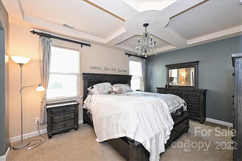 4533 David Cox Road Charlotte, NC 28269 - Photo 4 of 44 Gallery Image 4