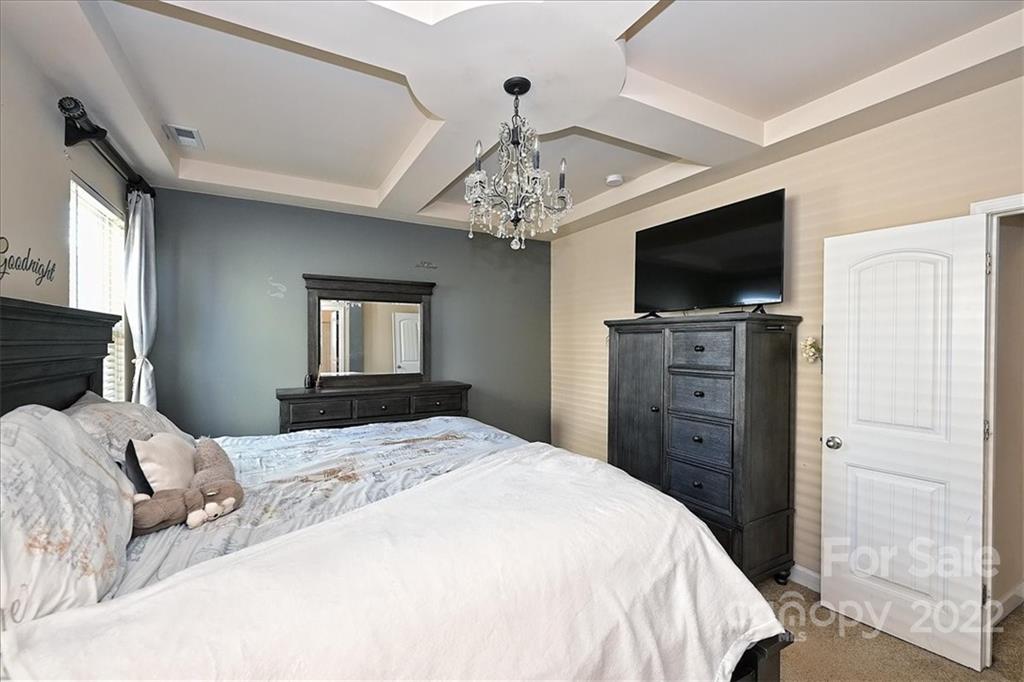 4533 David Cox Road Charlotte, NC 28269 - Photo 5 of 44 Gallery Image 5