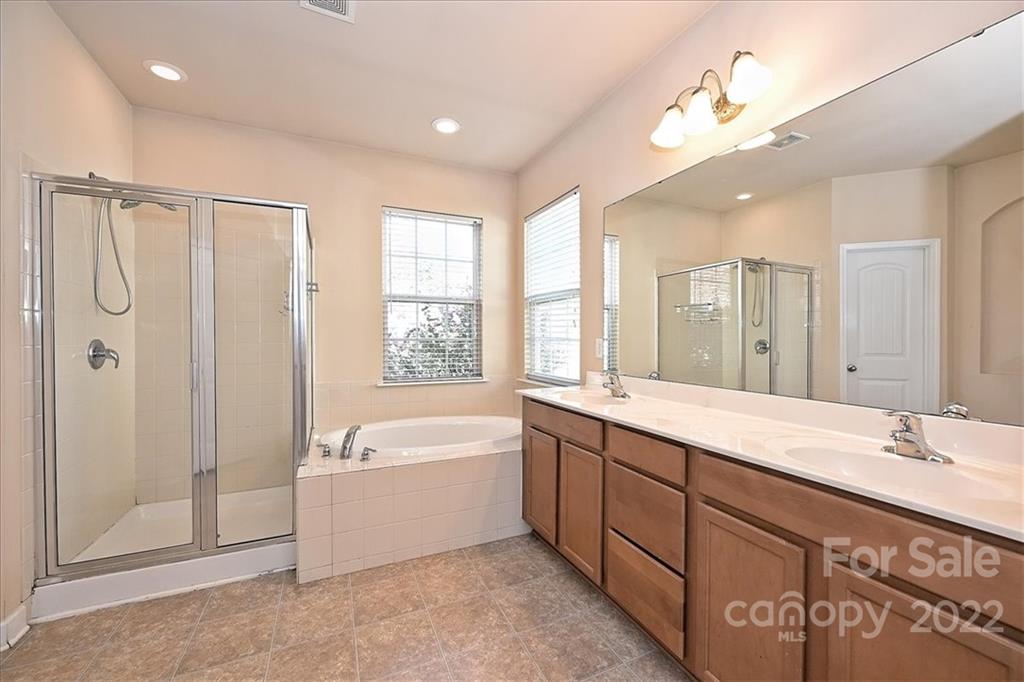4533 David Cox Road Charlotte, NC 28269 - Photo 6 of 44 Gallery Image 6