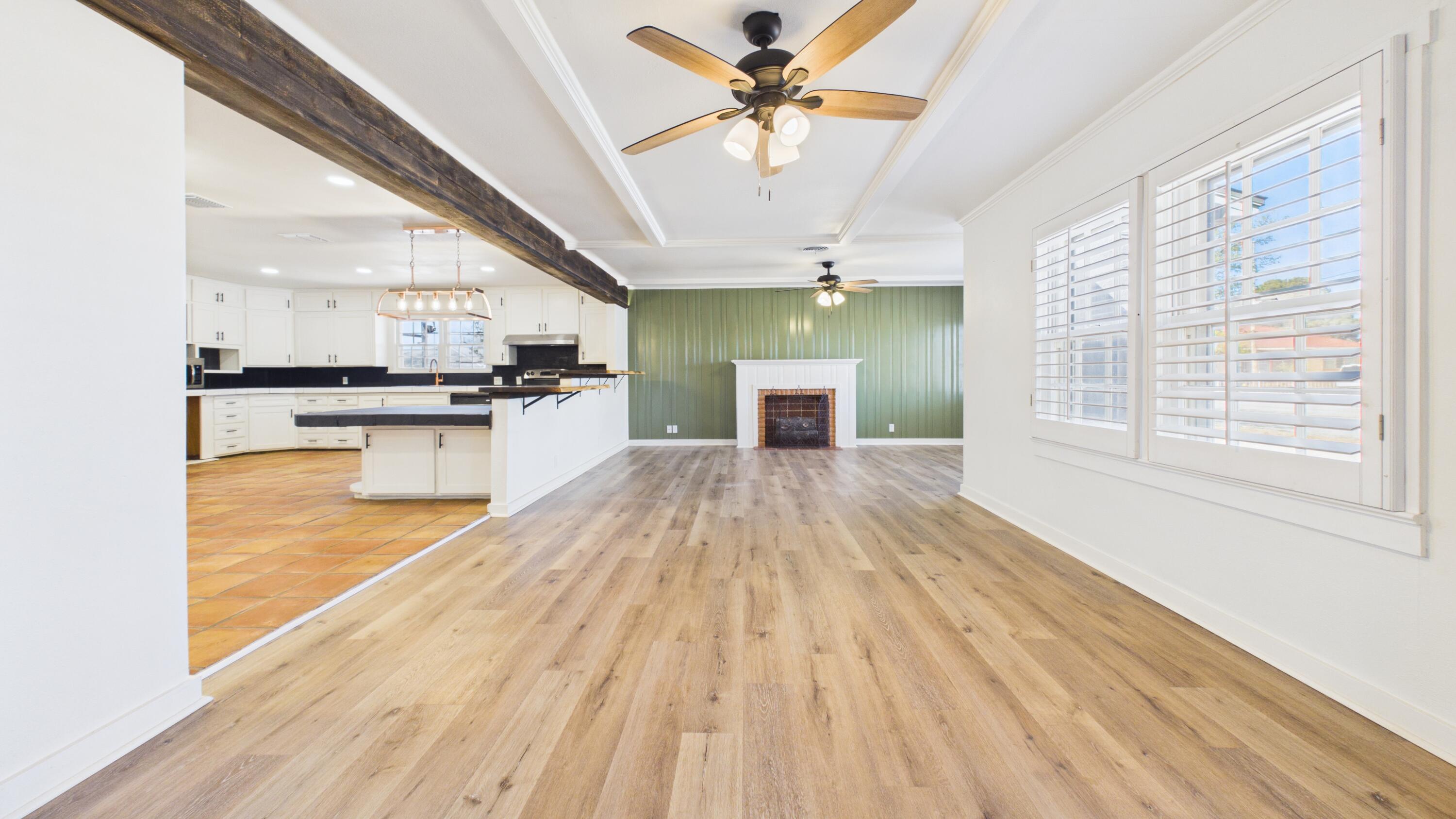 712 11th Street Shallowater, TX 79363 - Photo 12 of 61 CAM06379G6-PR0020-STILL010