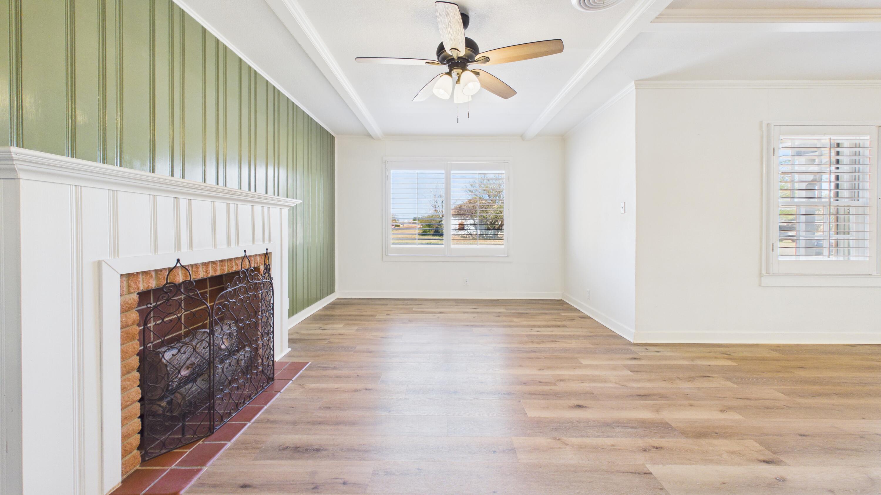 712 11th Street Shallowater, TX 79363 - Photo 14 of 61 CAM06379G6-PR0020-STILL016