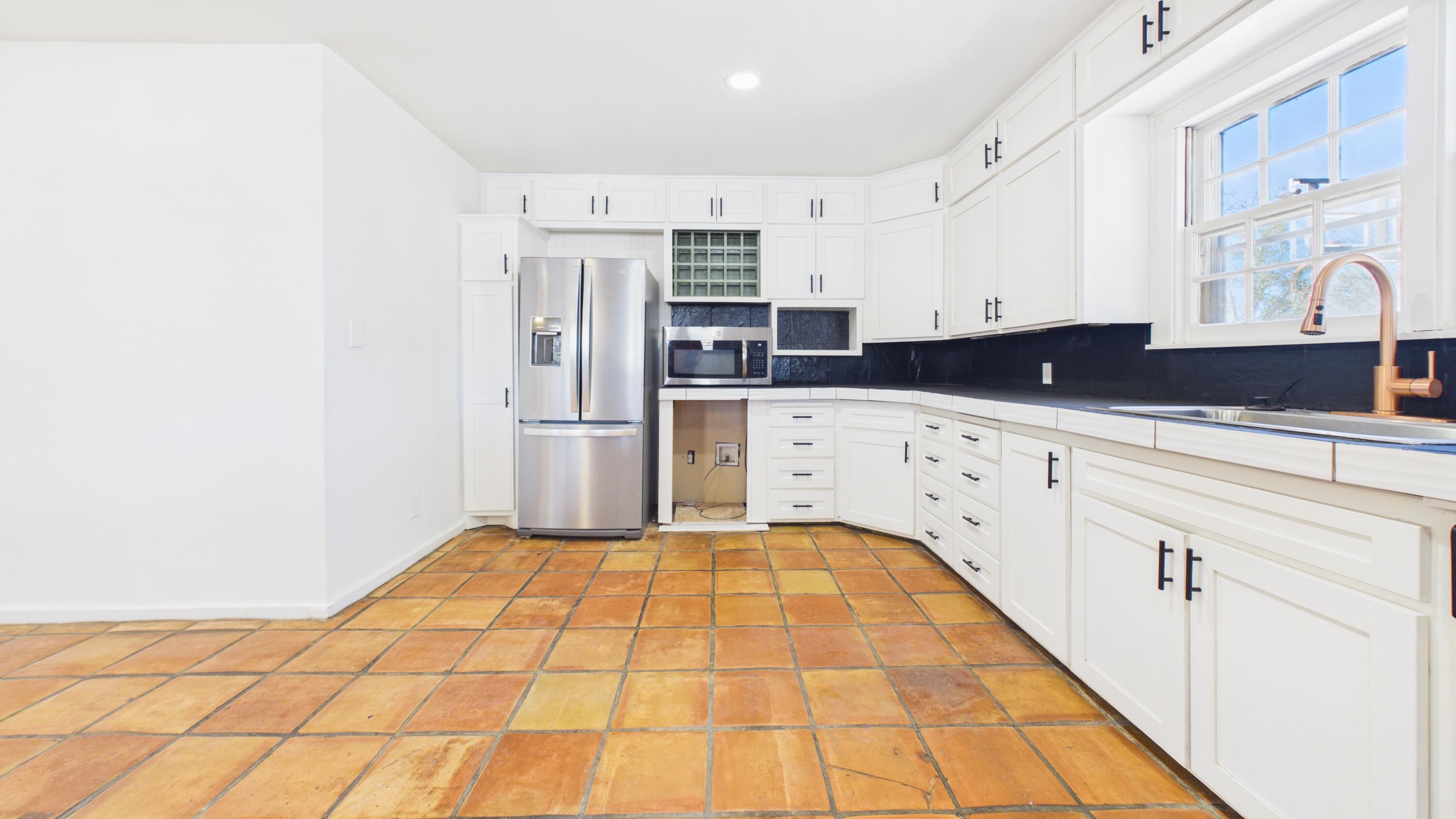 712 11th Street Shallowater, TX 79363 - Photo 18 of 61 CAM06379G6-PR0020-STILL030