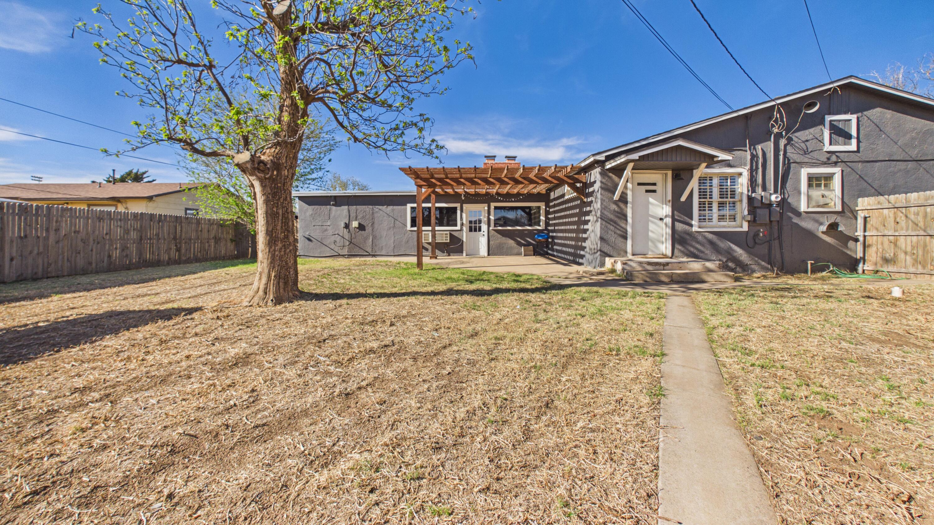 712 11th Street Shallowater, TX 79363 - Photo 7 of 61 CAM06379G6-PR0020-STILL088