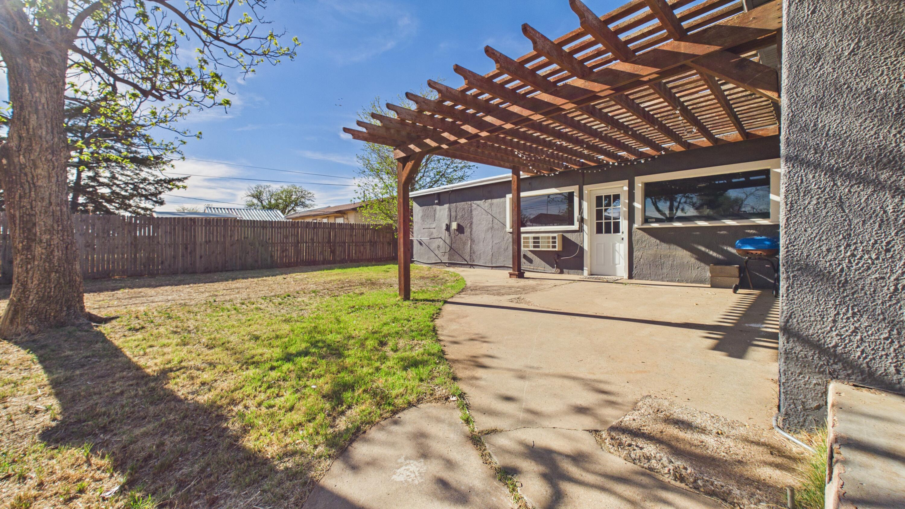 712 11th Street Shallowater, TX 79363 - Photo 9 of 61 CAM06379G6-PR0020-STILL090