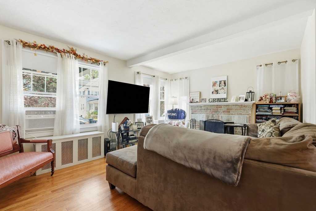 17-19 Howes Street Springfield, MA 01118 - Photo 5 of 42