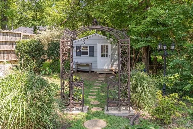 $679,900 | 1167 East Lake Drive, Gainesville, GA 30506