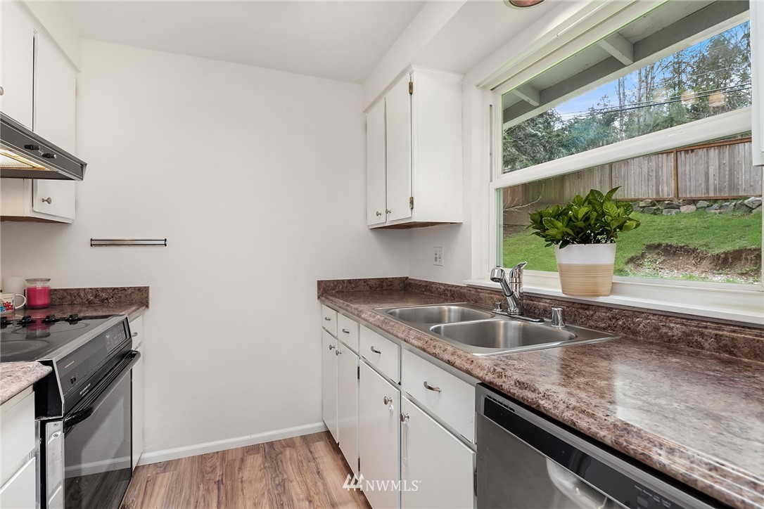 23106 19th Drive Southeast Bothell, WA 98021 - Photo 9 of 19