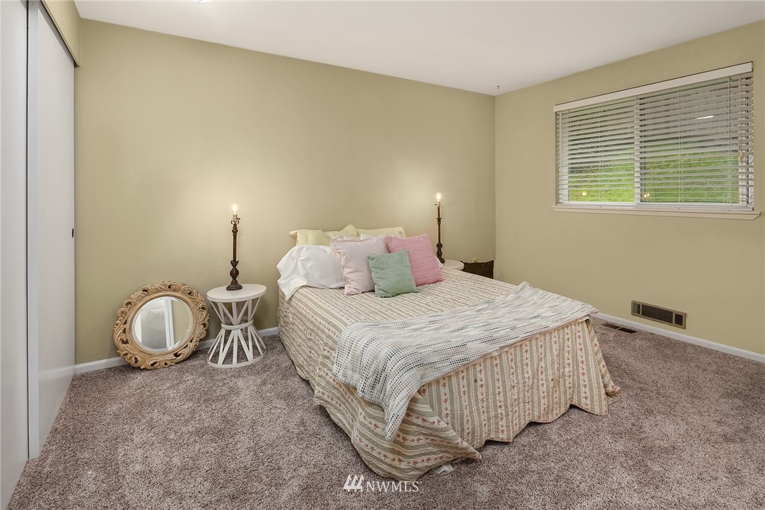 23106 19th Drive Southeast Bothell, WA 98021 - Photo 10 of 19