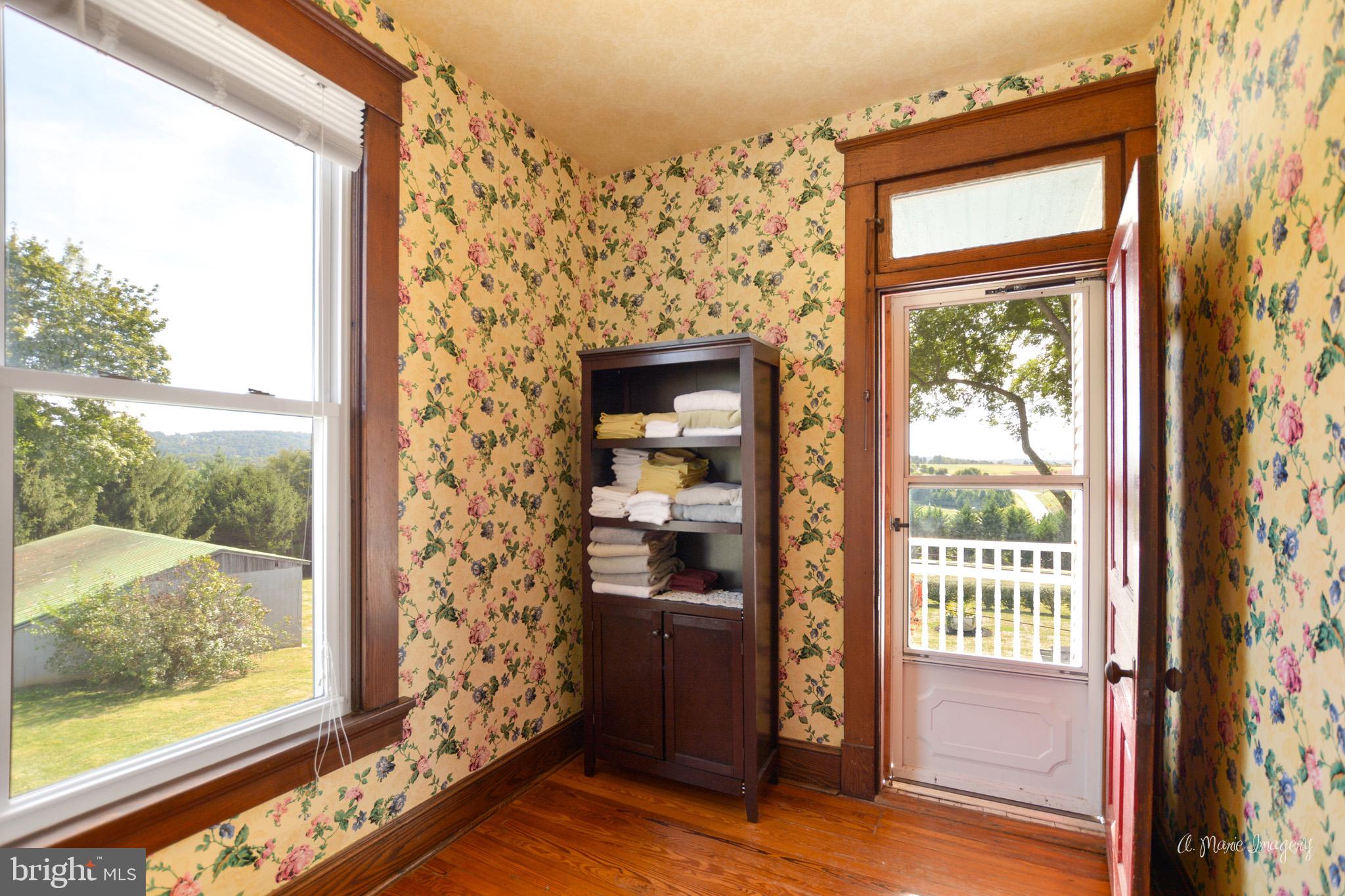 7229 Holter Road Middletown, MD 21769 - Photo 33 of 77 Sitting Room w/balcony