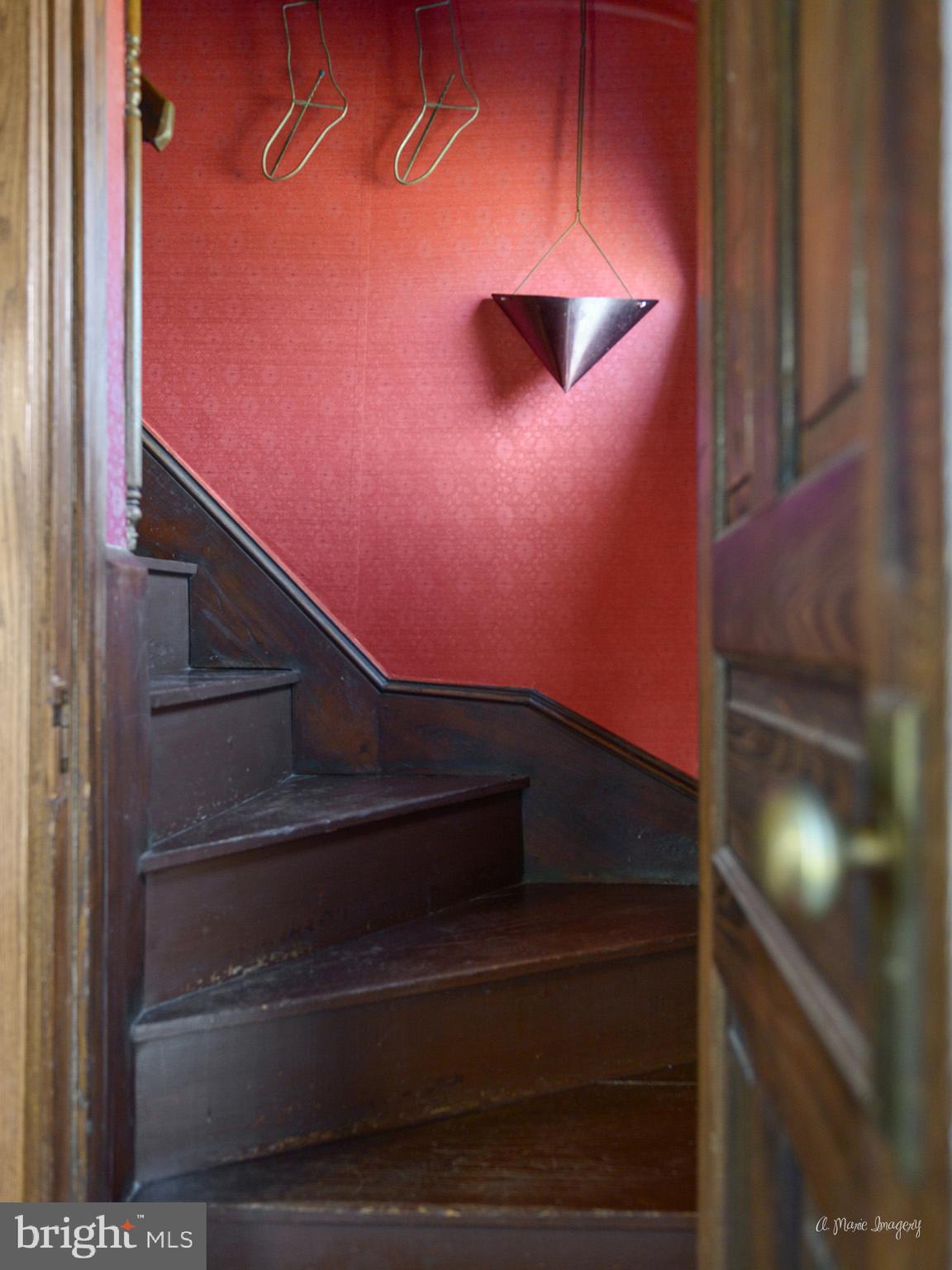 7229 Holter Road Middletown, MD 21769 - Photo 37 of 77 2nd stairwell, upper level to kitchen