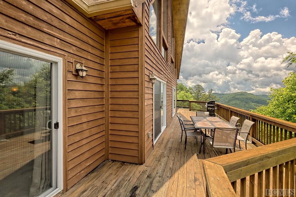 310 Eagle Ridge Road Sapphire, NC 28774 - Photo 18 of 48 Gallery Image 18