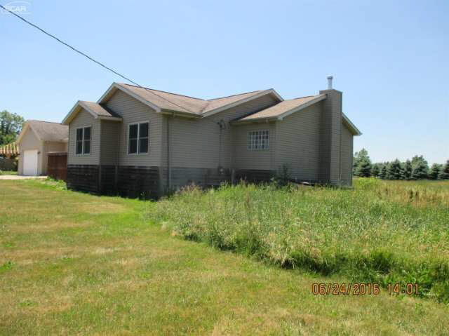 6879 Oak Grove Road Howell, MI 48855 - Photo 2 of 30 21182095-1.JPG