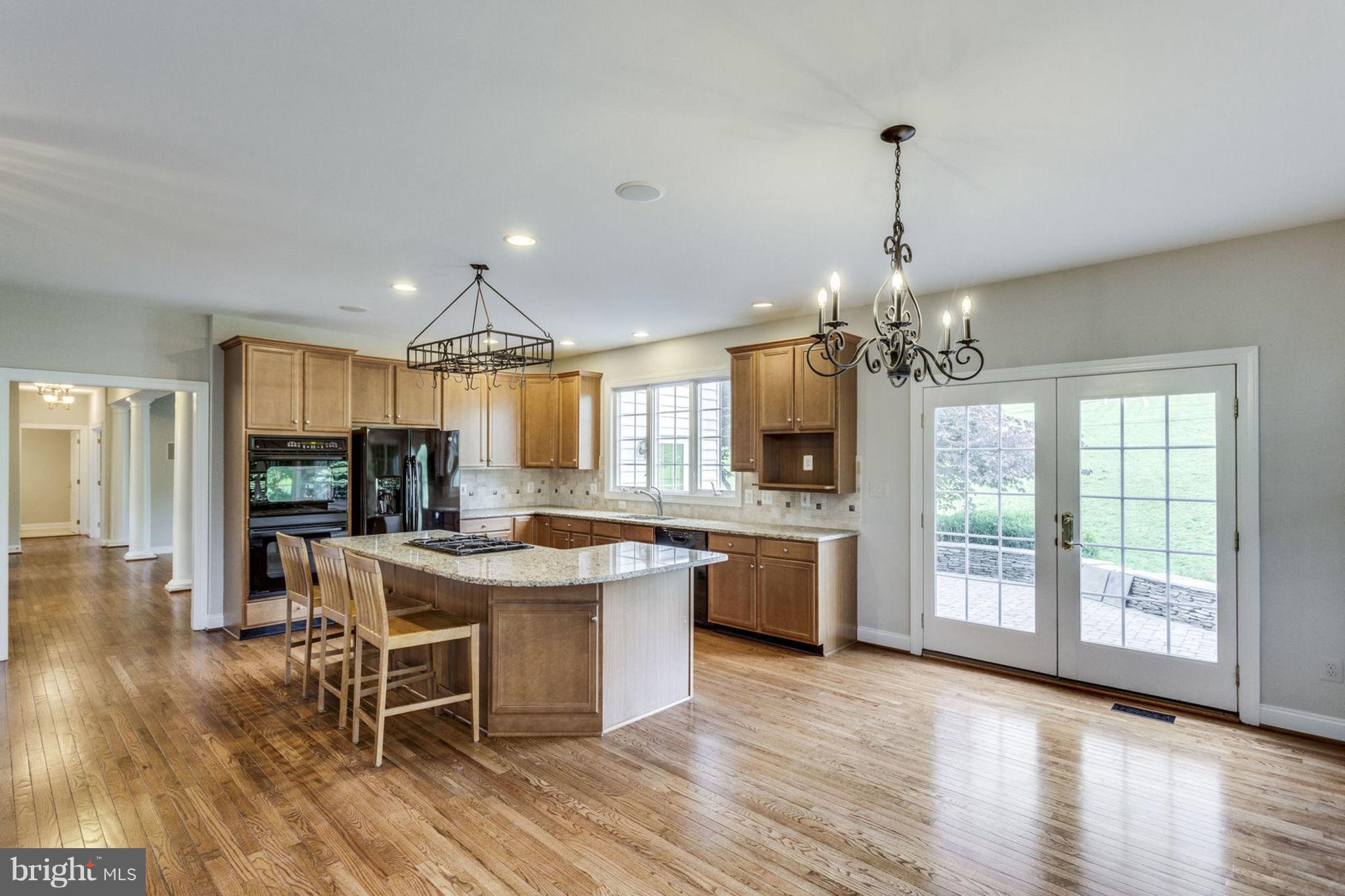 17559 Kinloch Ridge Court Leesburg, VA 20175 - Photo 15 of 30 Kitchen Eating Area