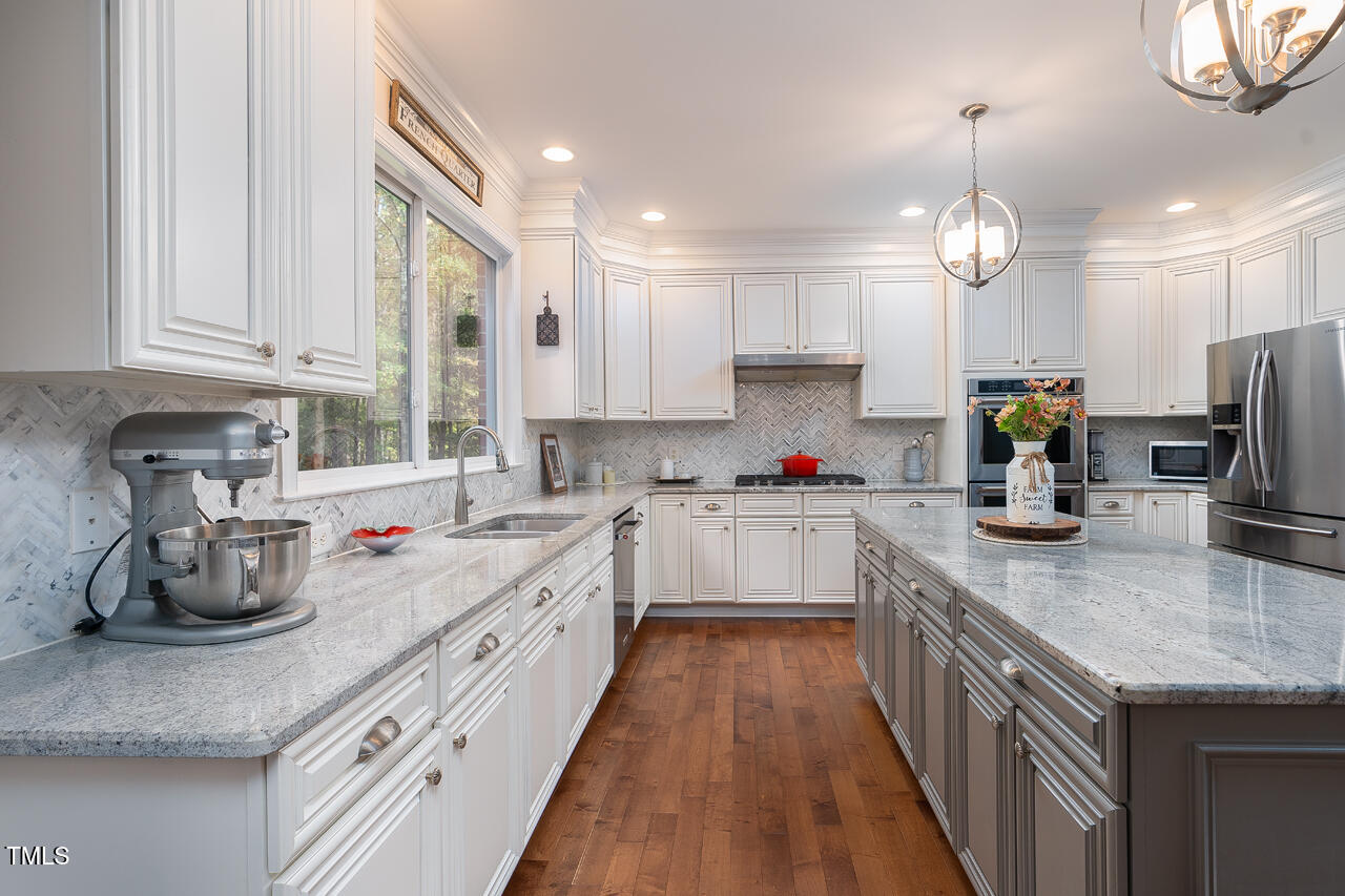 4708 Haleytree Court Raleigh, NC 27606 - Photo 16 of 44 4708HlaletTree_16