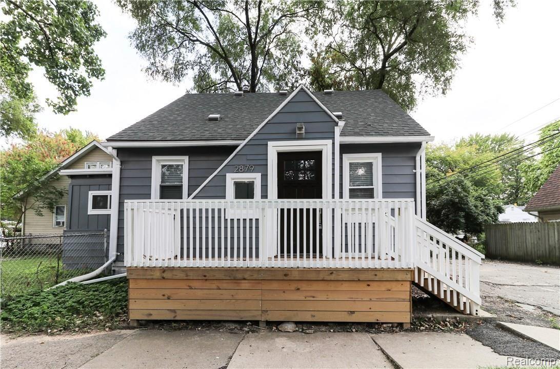 1 Front of House .jpg