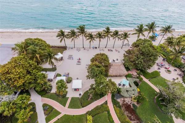 $3,300 | 3001 South Ocean Drive, Unit 1011, Hollywood, FL 33019