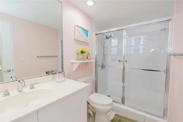 $3,300 | 3001 South Ocean Drive, Unit 1011, Hollywood, FL 33019