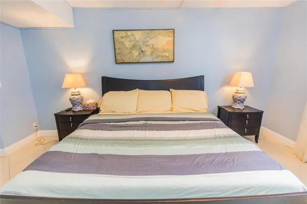 $3,300 | 3001 South Ocean Drive, Unit 1011, Hollywood, FL 33019