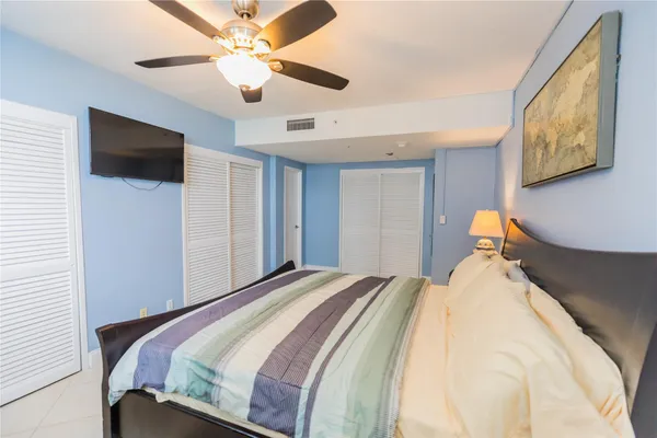 $3,300 | 3001 South Ocean Drive, Unit 1011, Hollywood, FL 33019