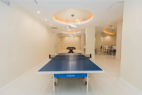 $3,300 | 3001 South Ocean Drive, Unit 1011, Hollywood, FL 33019